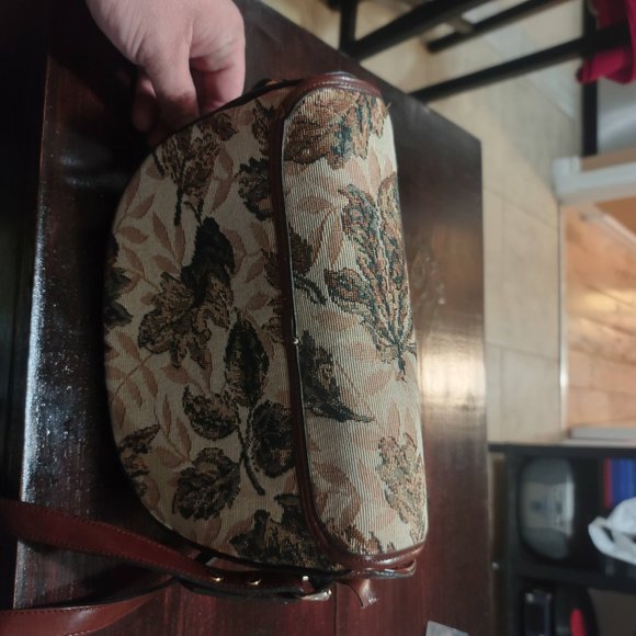 Gold Coast Clutch Purse Leaf Pattern - Picture 4 of 5